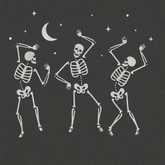 Dancing Skeletons – Grappig Halloween T-shirt